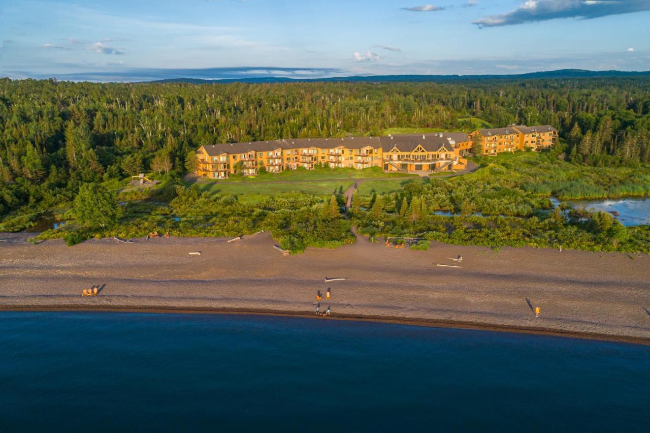 Superior Shores Resort Ту Харбърс Екстериор снимка