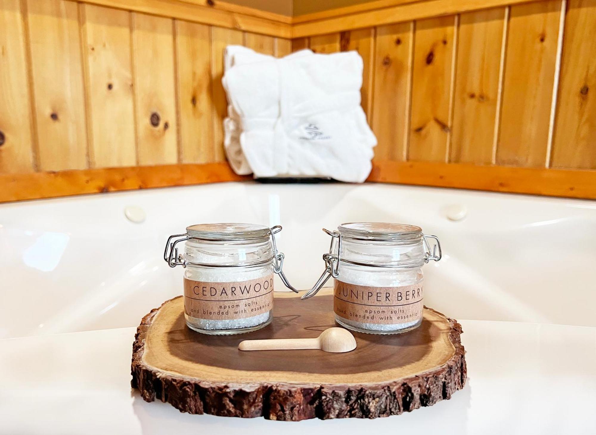 Superior Shores Resort Ту Харбърс Екстериор снимка