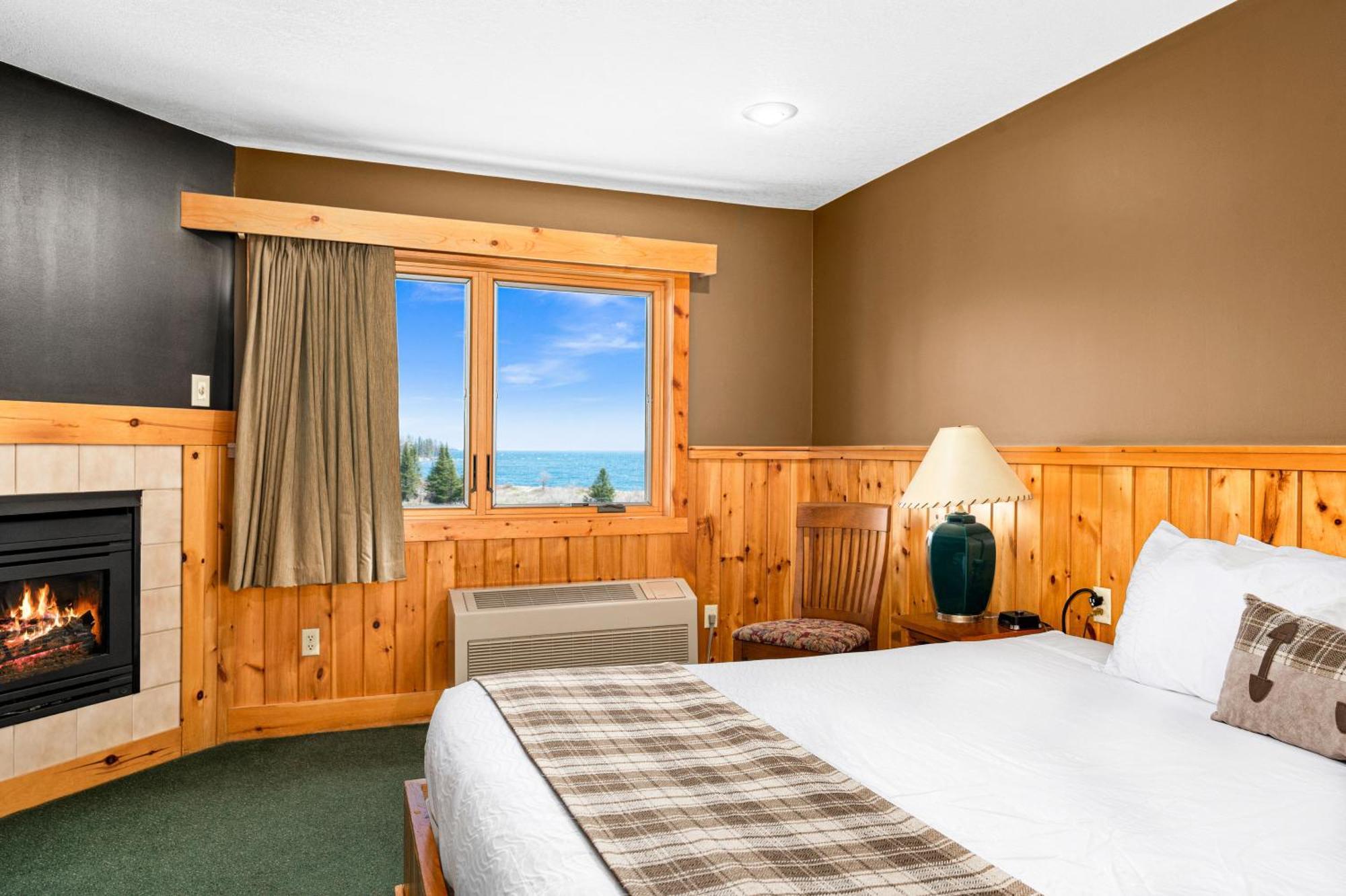 Superior Shores Resort Ту Харбърс Екстериор снимка